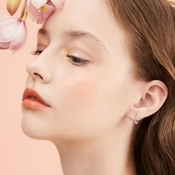 S925 18K Gold Plated Micro Pave 3D Sparkling Hoops - Picture 3 of 3